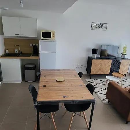 Appartement Avec Balcon/Terrasse Monteux Exterior photo